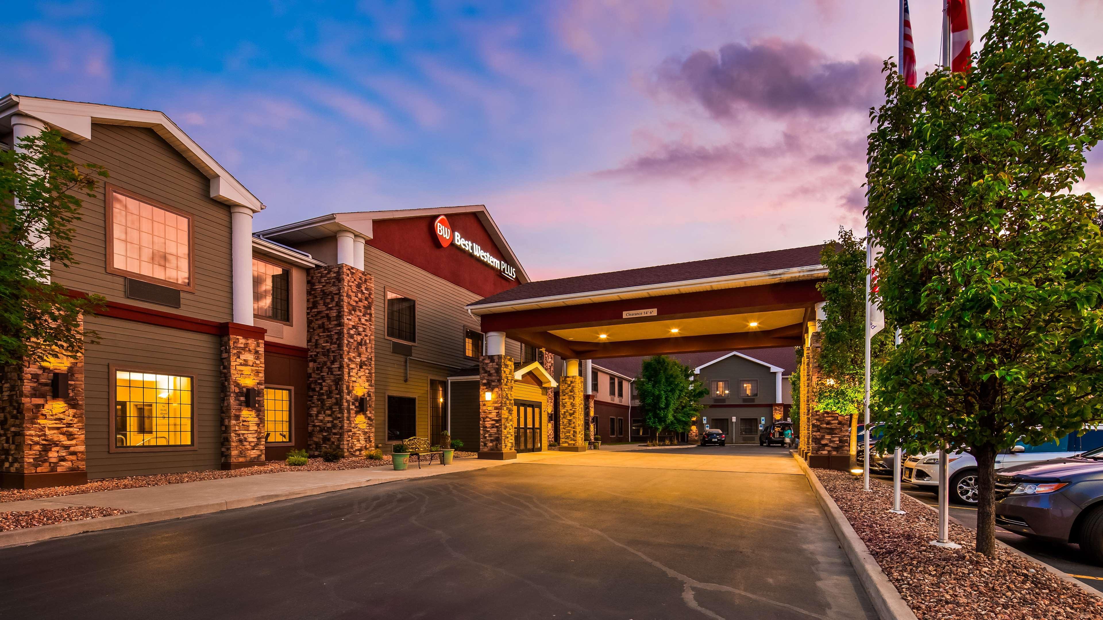 Best Western Plus Victor Inn & Suites Bagian luar foto