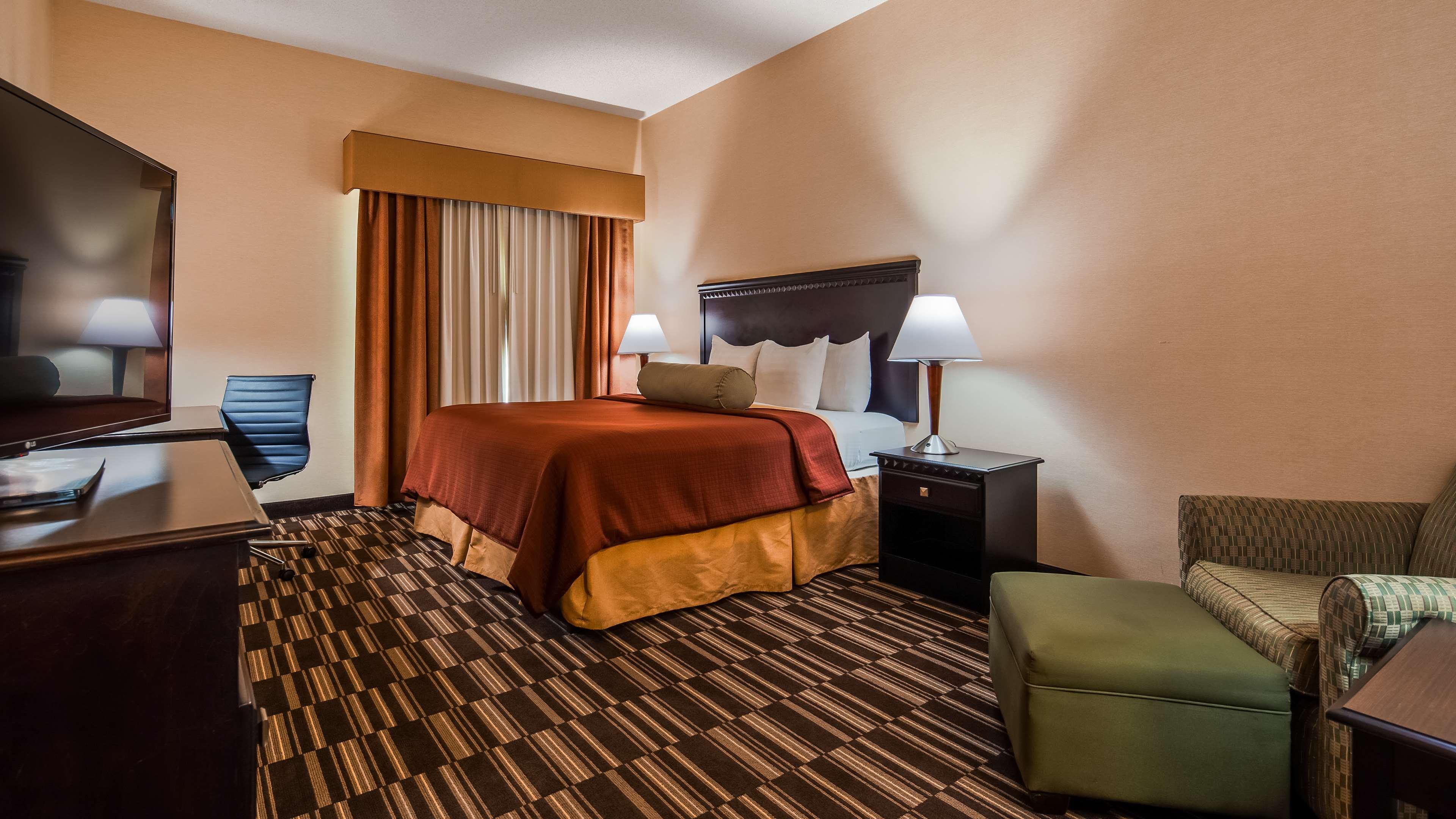 Best Western Plus Victor Inn & Suites Bagian luar foto