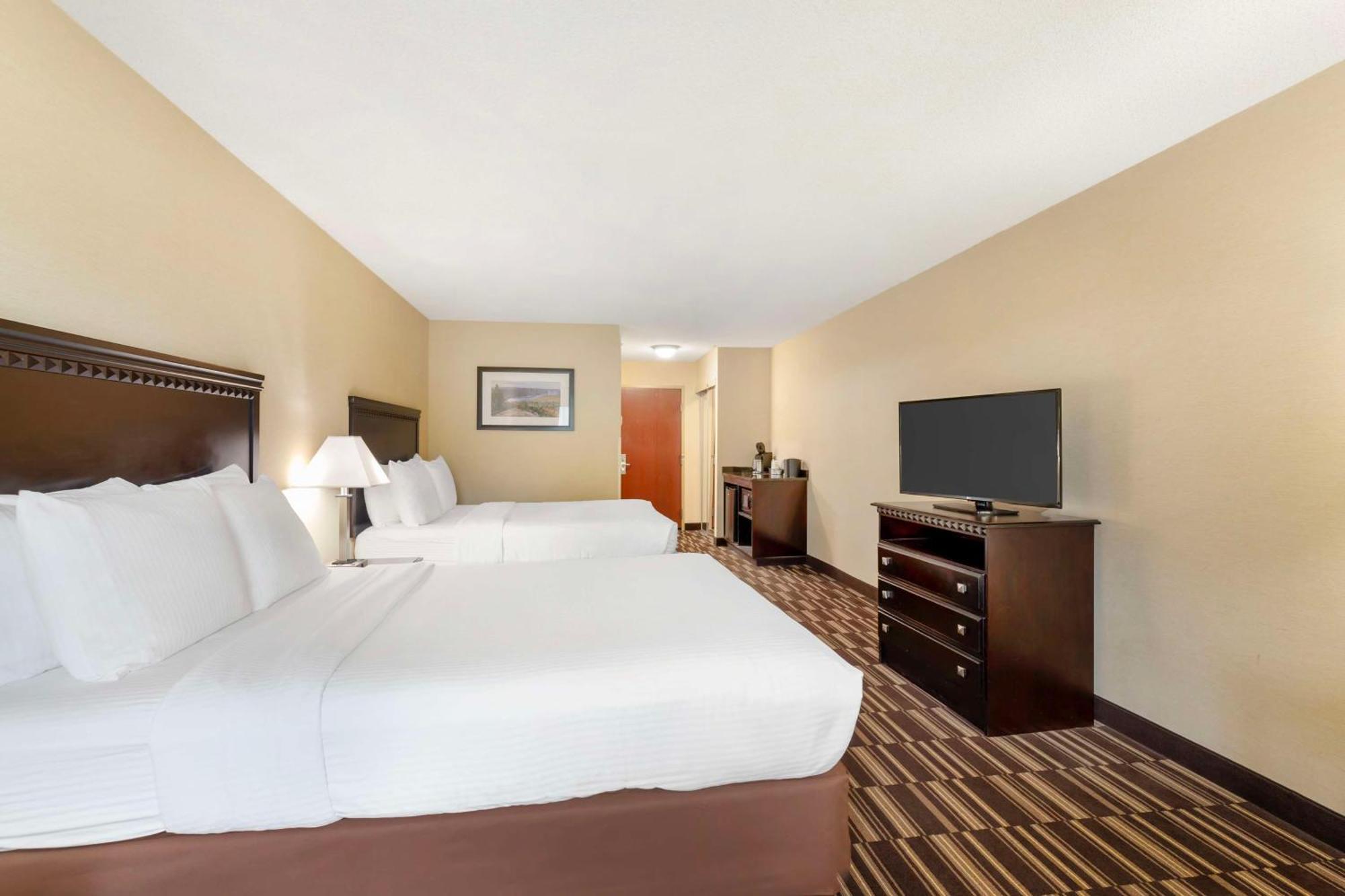 Best Western Plus Victor Inn & Suites Bagian luar foto