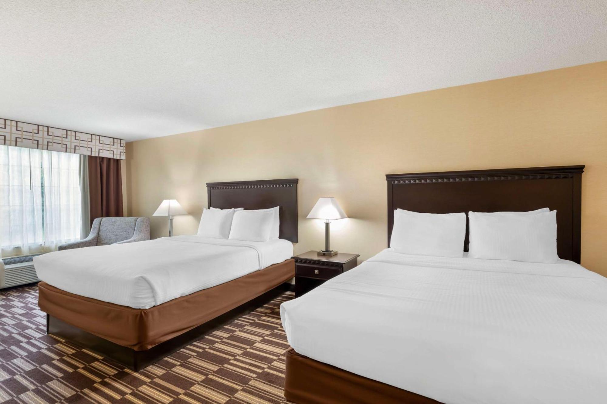 Best Western Plus Victor Inn & Suites Bagian luar foto