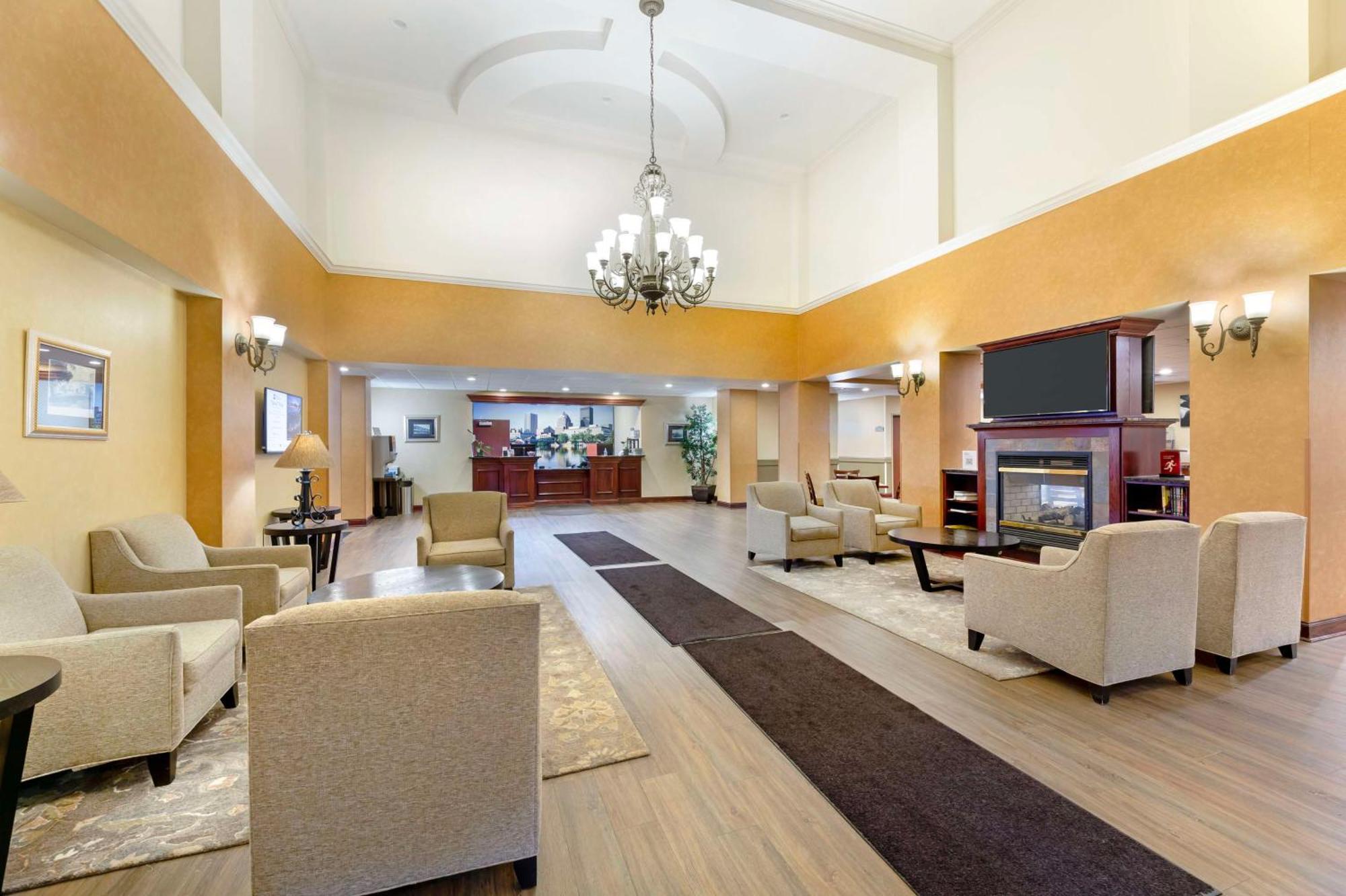 Best Western Plus Victor Inn & Suites Bagian luar foto