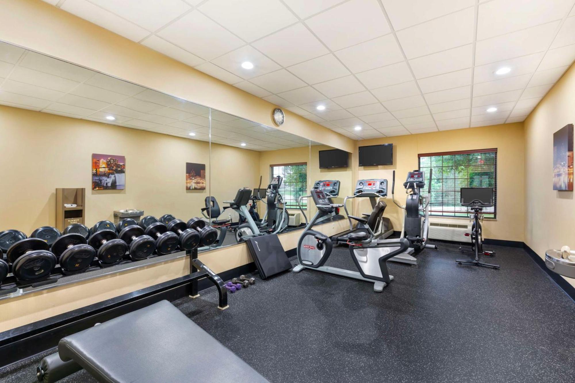 Best Western Plus Victor Inn & Suites Bagian luar foto