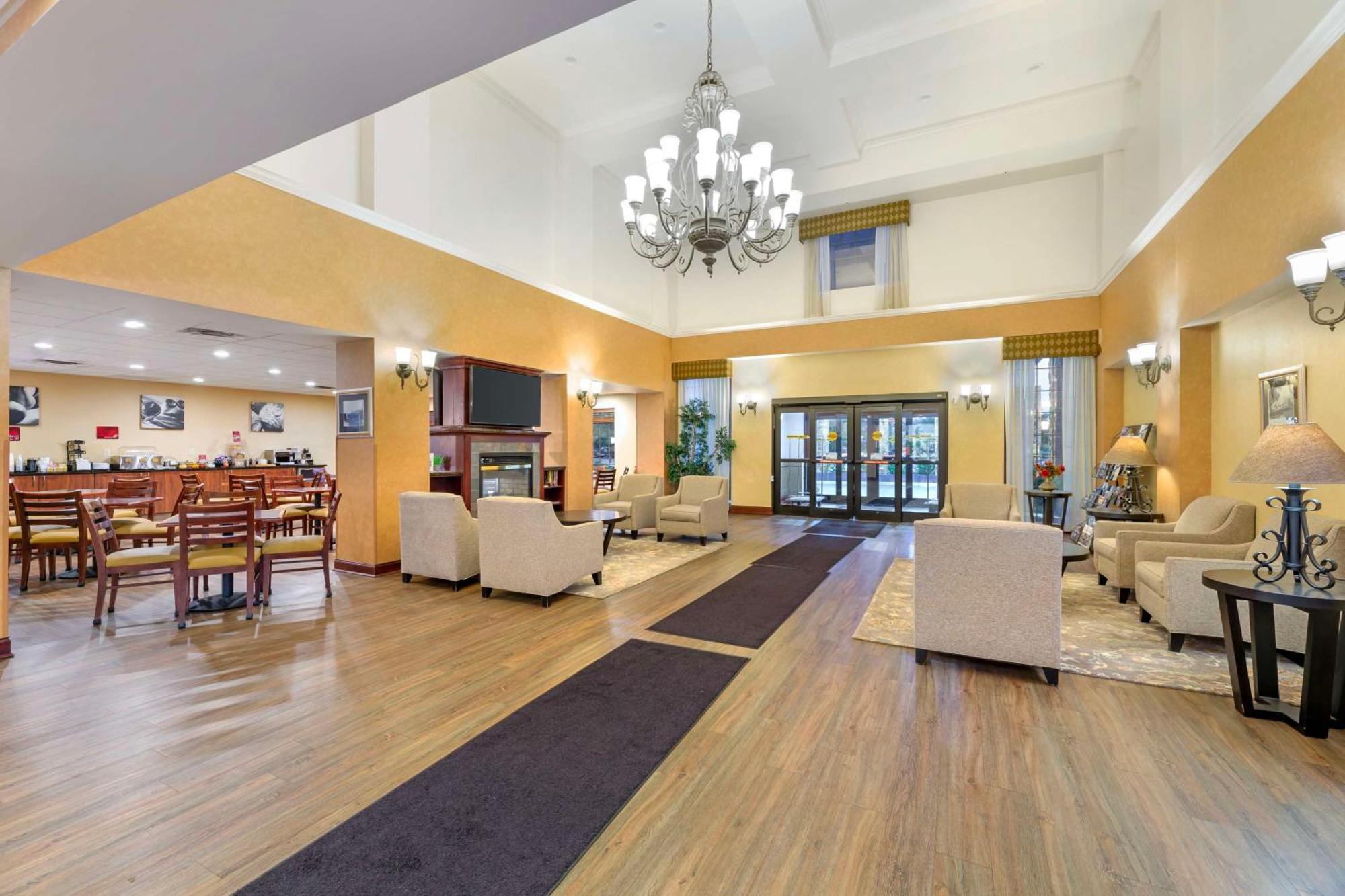 Best Western Plus Victor Inn & Suites Bagian luar foto