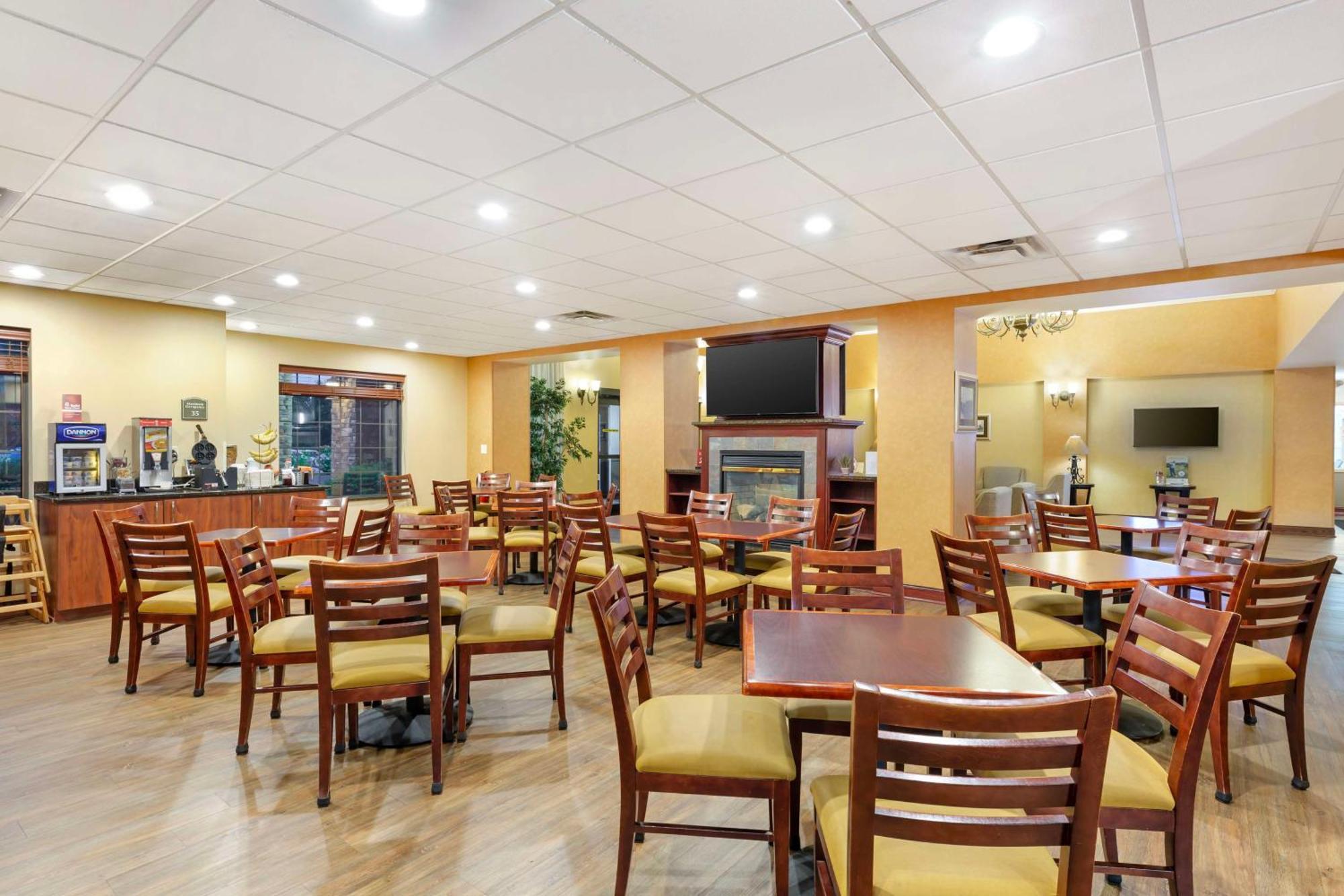 Best Western Plus Victor Inn & Suites Bagian luar foto