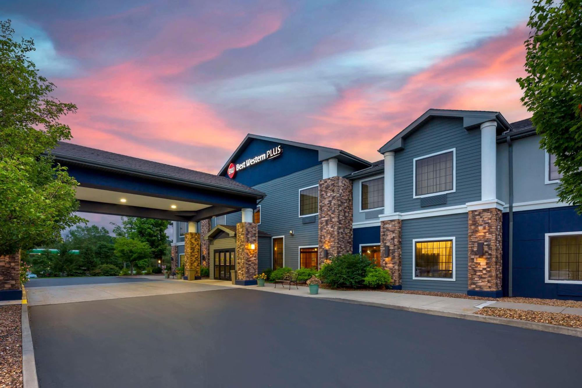 Best Western Plus Victor Inn & Suites Bagian luar foto