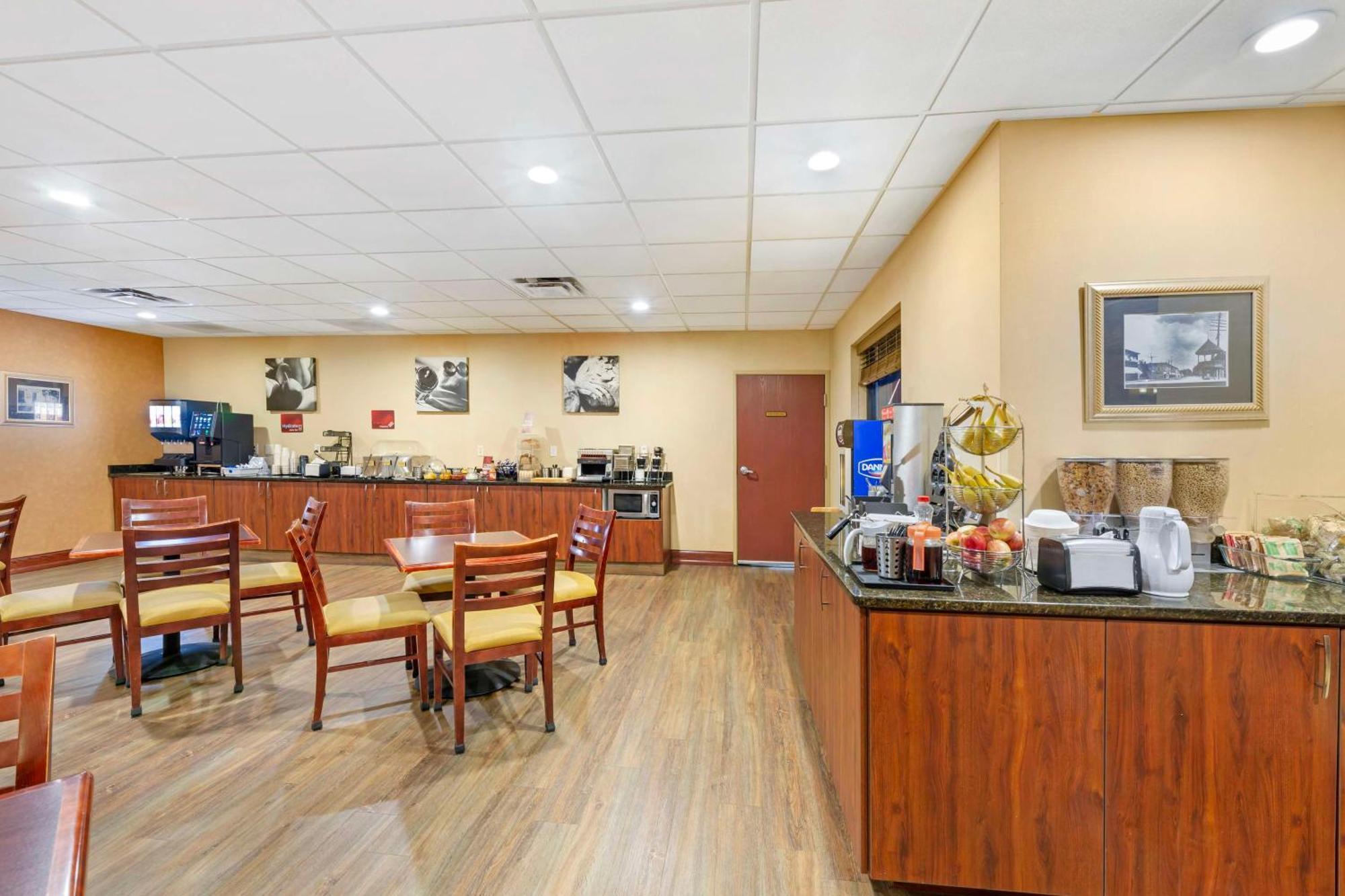 Best Western Plus Victor Inn & Suites Bagian luar foto