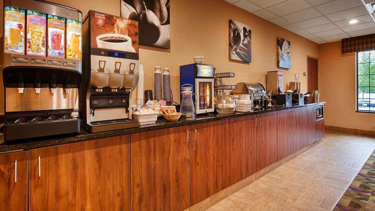 Best Western Plus Victor Inn & Suites Bagian luar foto